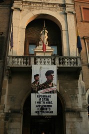 Piazza Grande e marò